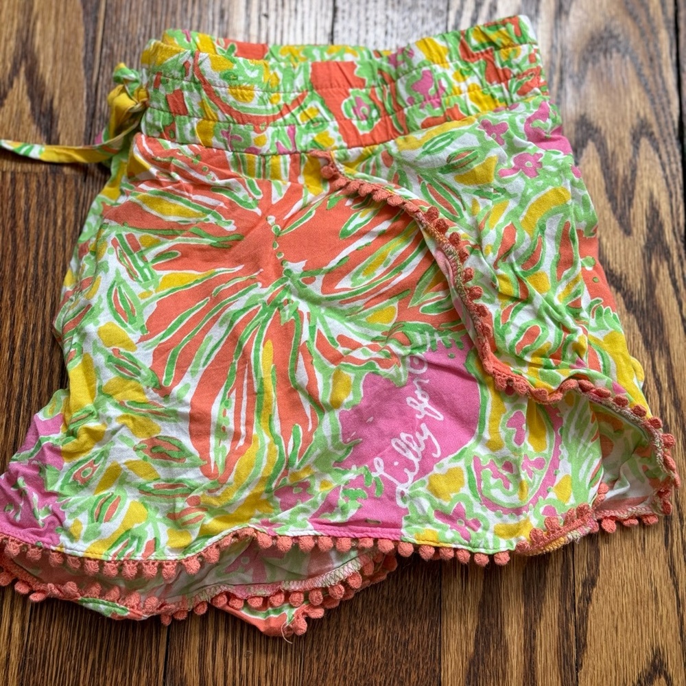 Lilly Pulitzer for Target 🎯 Happy Place print Pom Pom shorts